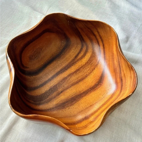 Vintage Extra Large Hexagon Scalloped Edge Carved Wooden Bowl - Picture 2 of 14